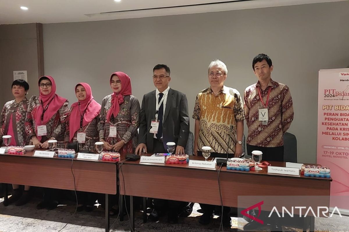 Yakult lakukan pendekatan pola hidup sehat dengan bidan